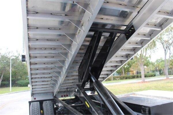 2013 KENWORTH T370 DUMP TRUCK FOR SALE - Image 4