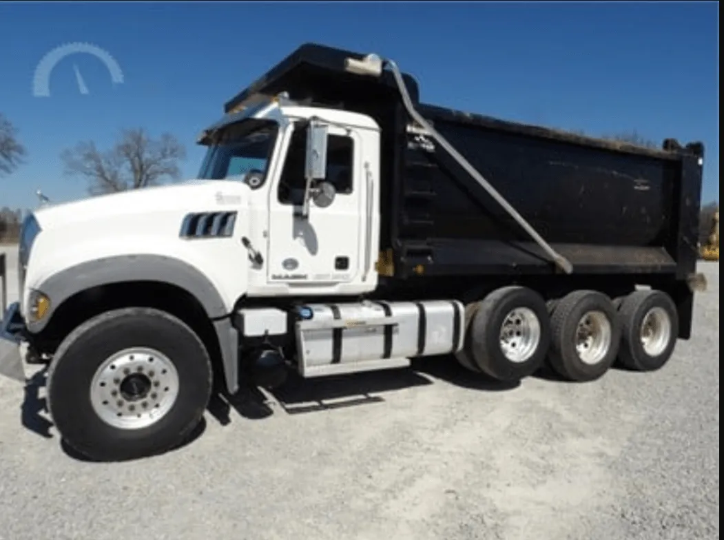 2018 GRANITE DUMP TRUCK - Image 2
