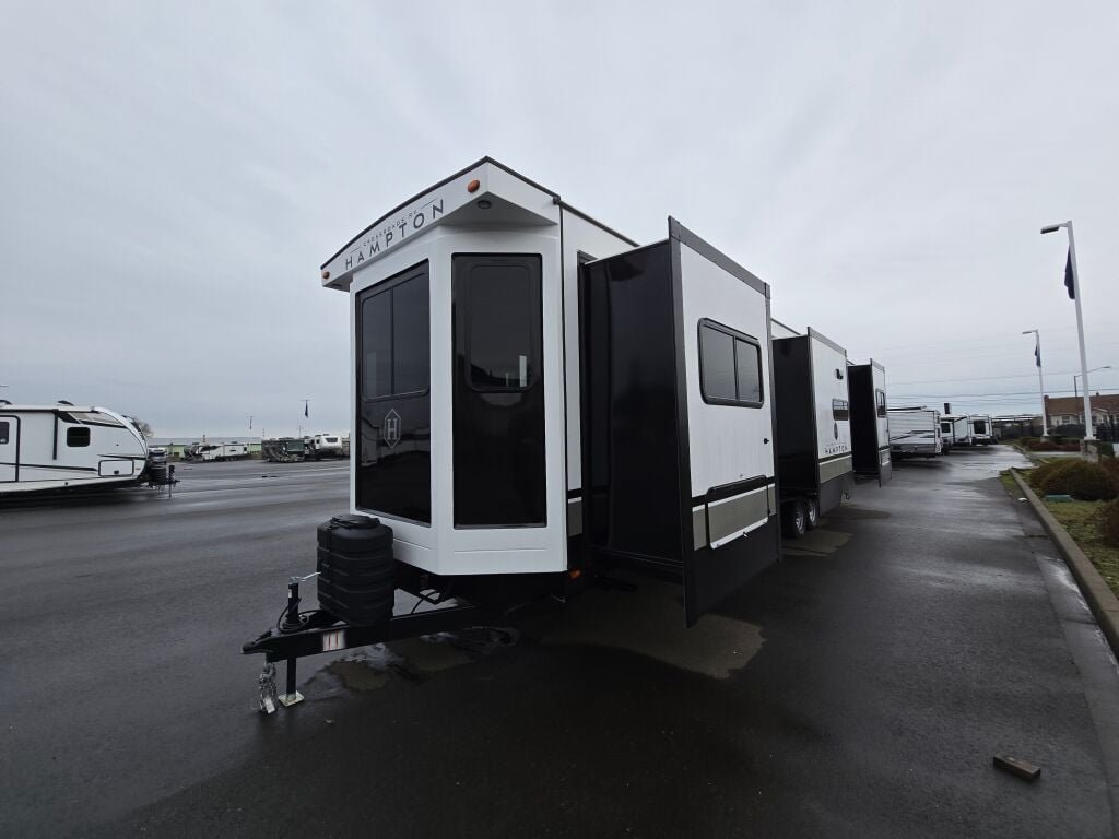 2024 Crossroads Hampton 378DBB - Image 2
