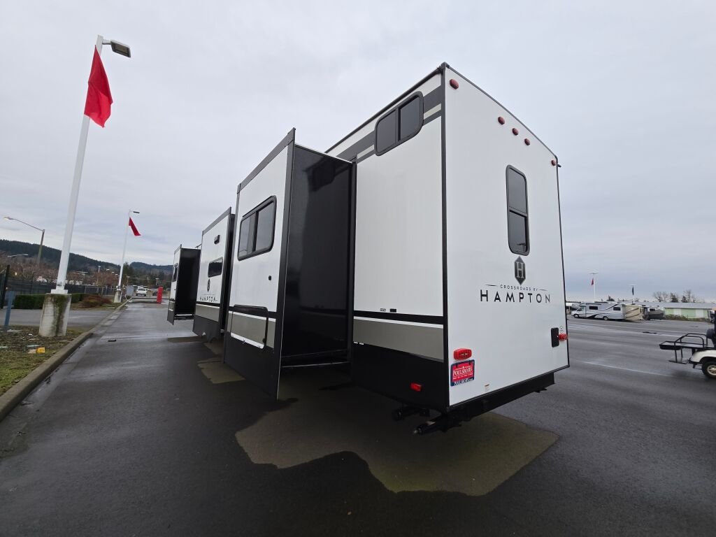 2024 Crossroads Hampton 378DBB - Image 3