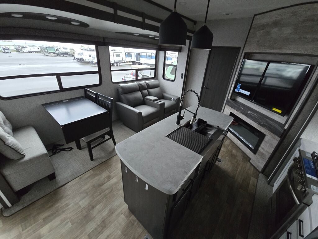 2024 Crossroads Hampton 378DBB - Image 6