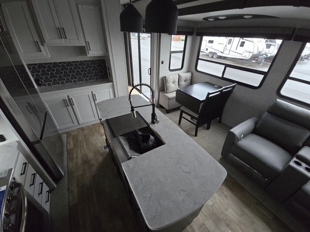 2024 Crossroads Hampton 378DBB - Image 7