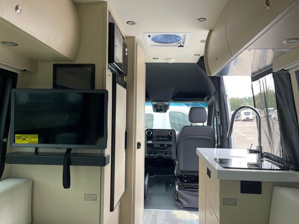 2024 Pleasure-Way Ascent TS - Image 7