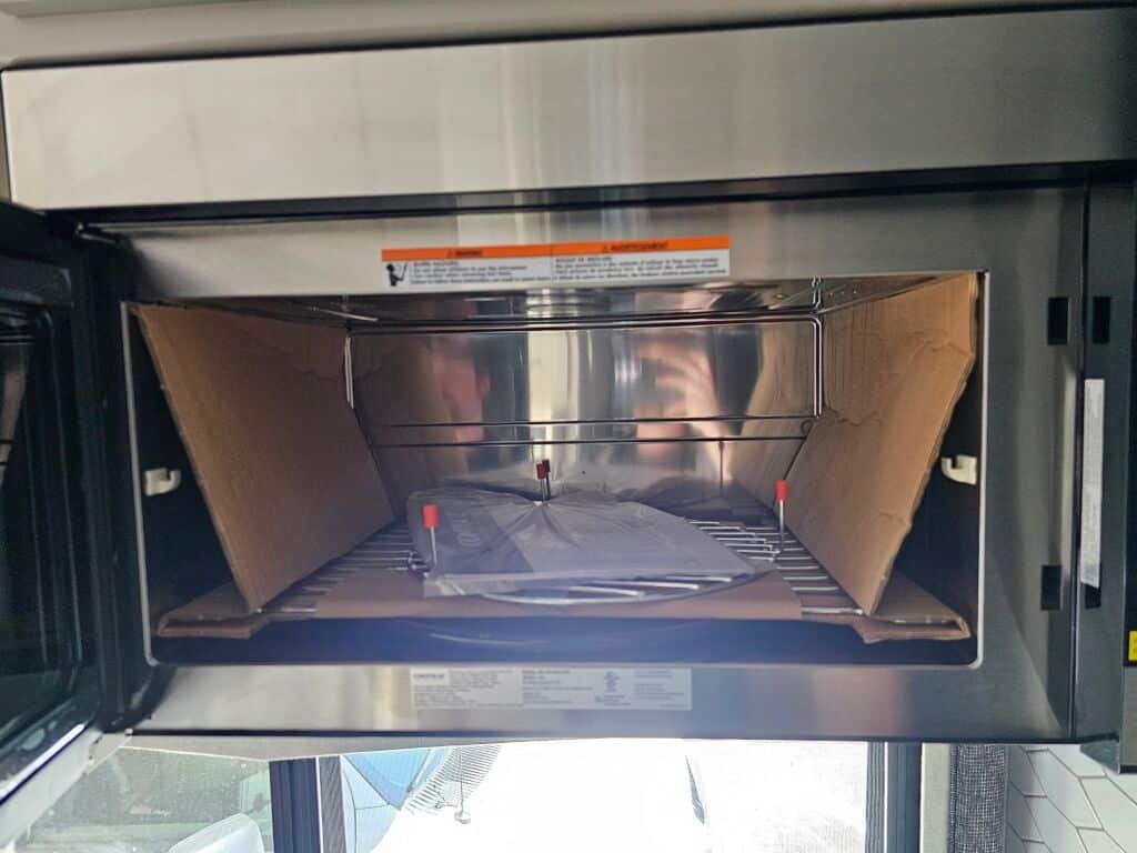 2025 Thor Motor Coach Omni AX29 - Image 23