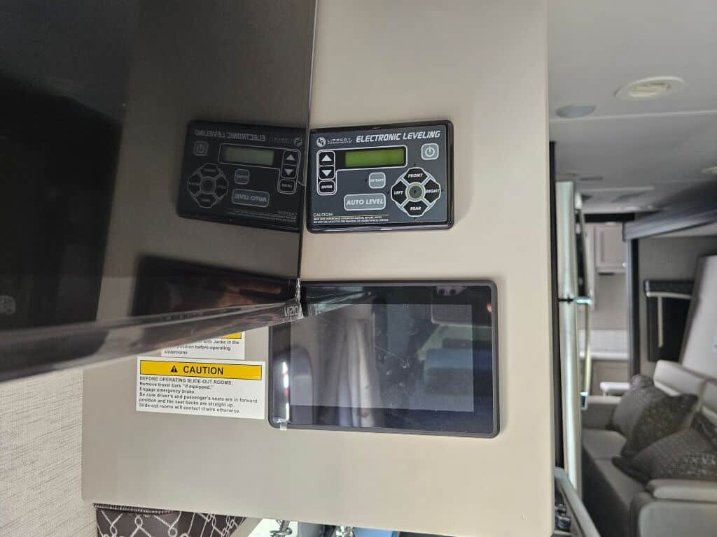 2025 Thor Motor Coach Omni AX29 - Image 27